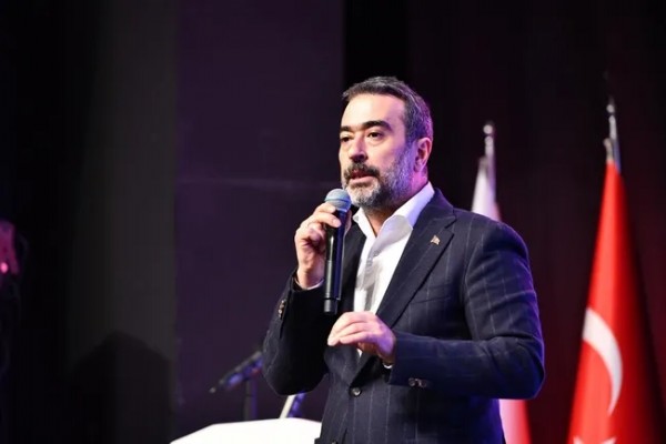 AK Partili Hakan Han Özcan’dan Özgür Özel'e Sert Sözler! 'CHP Şimdi Sarhoş Genel Başkanı Pohpohluyor'